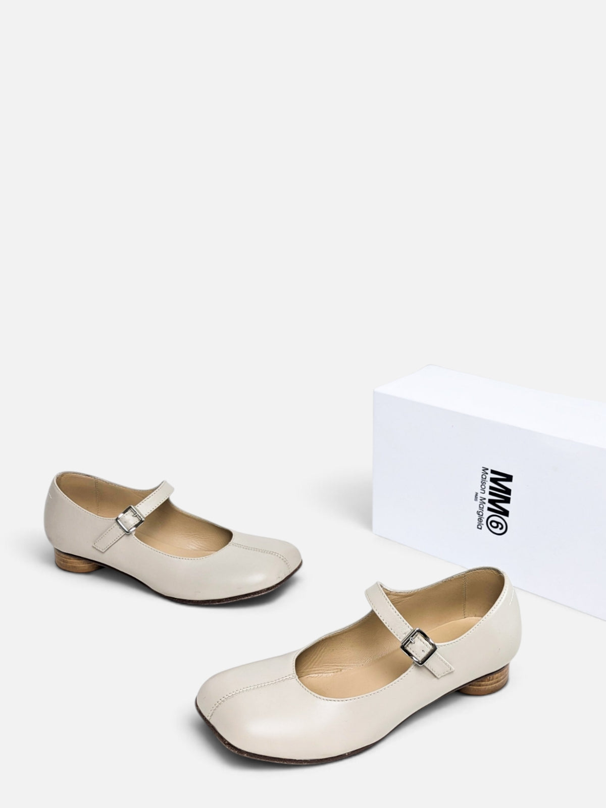 Maison Margiela Taurus anatomical Mary Jane flats