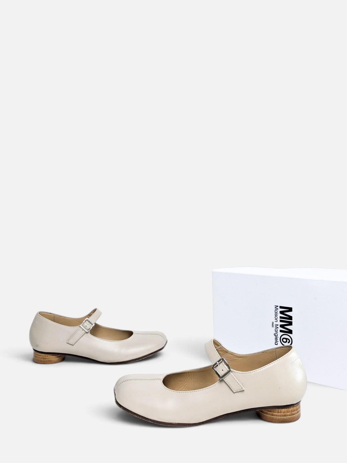 Maison Margiela Taurus anatomical Mary Jane flats