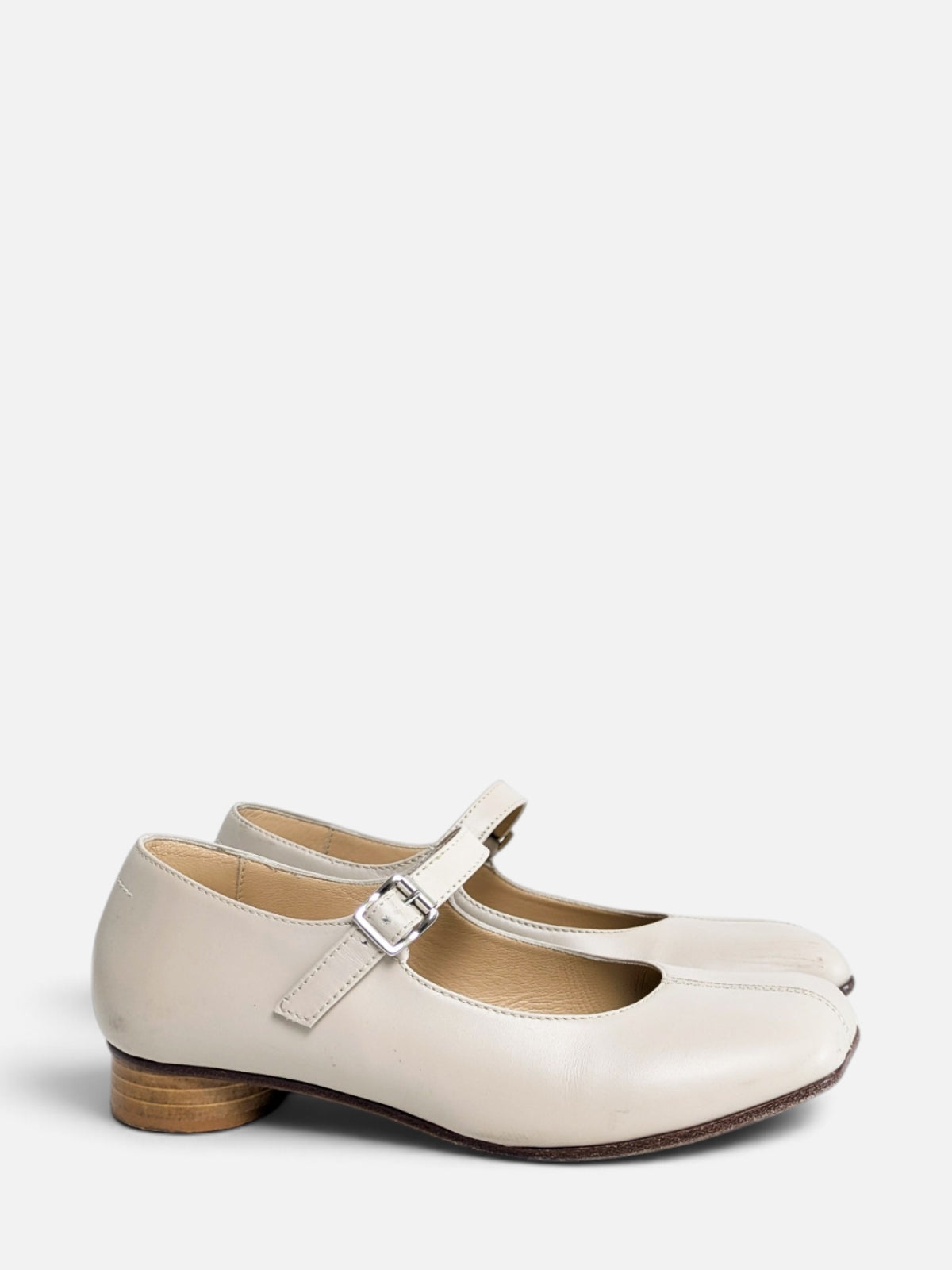 Maison Margiela Taurus anatomical Mary Jane flats