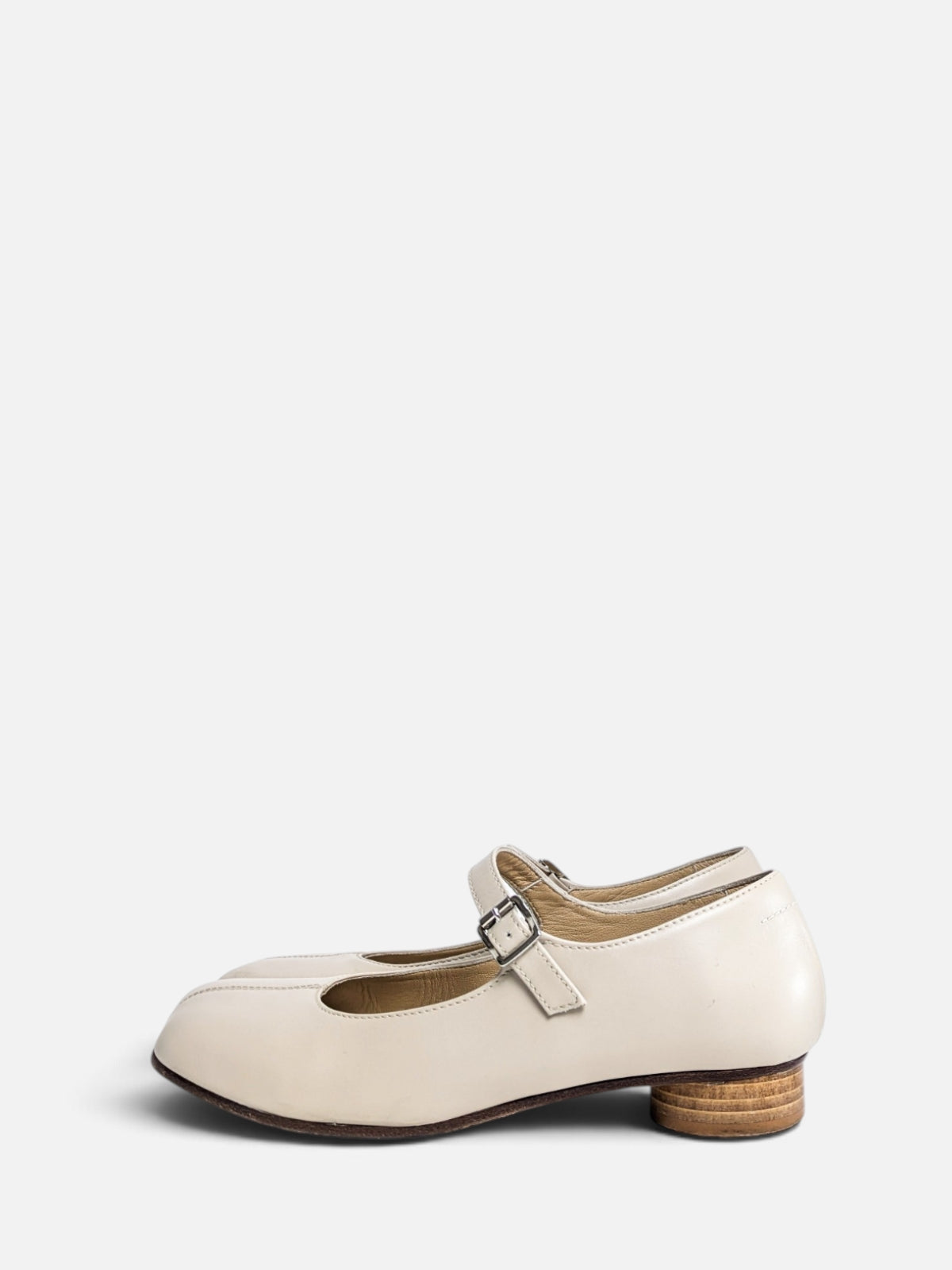 Maison Margiela Taurus anatomical Mary Jane flats