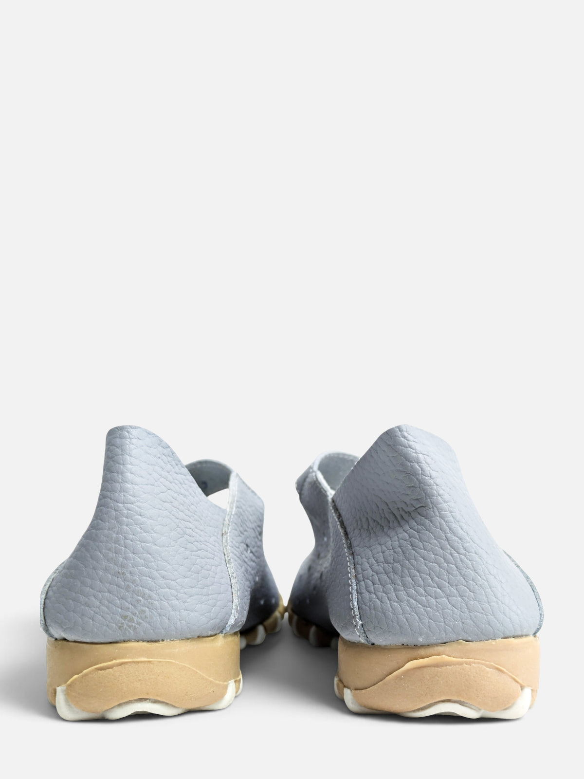 Vintage grey leather perforated Mary Jane (2000s)