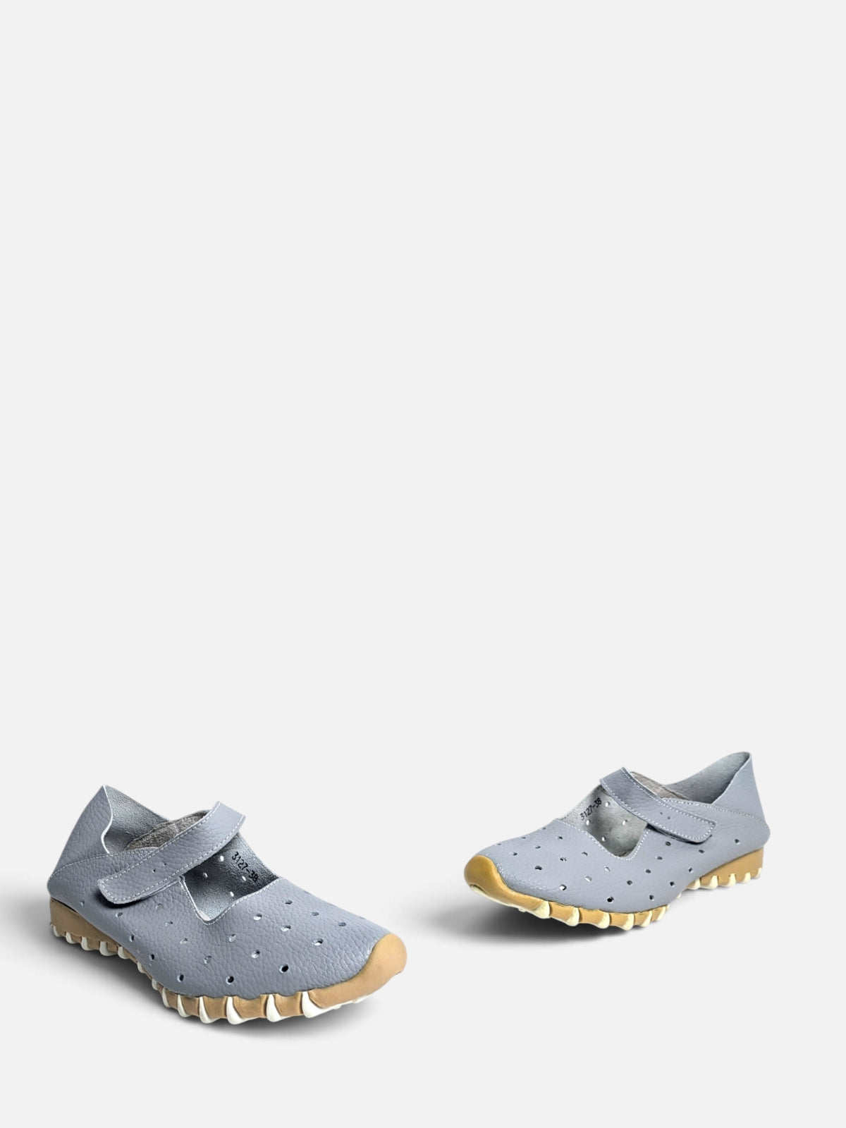 Vintage grey leather perforated Mary Jane (2000s)