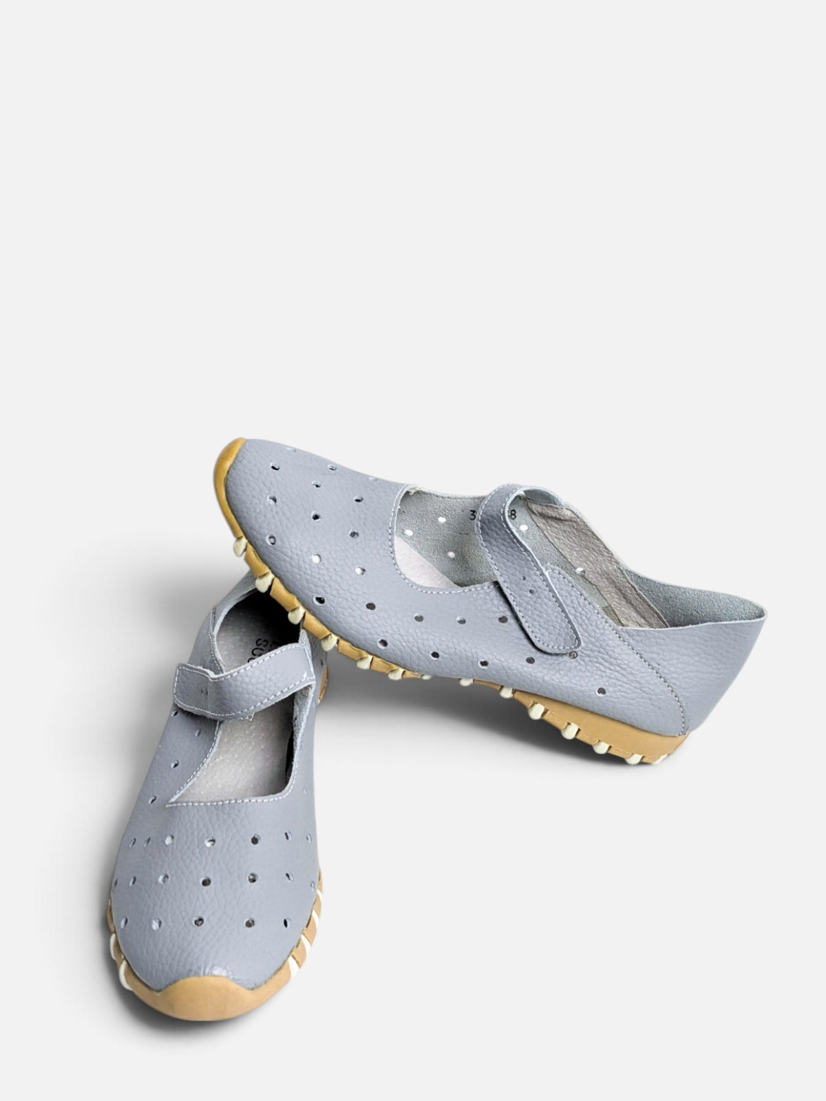 Vintage grey leather perforated Mary Jane (2000s)