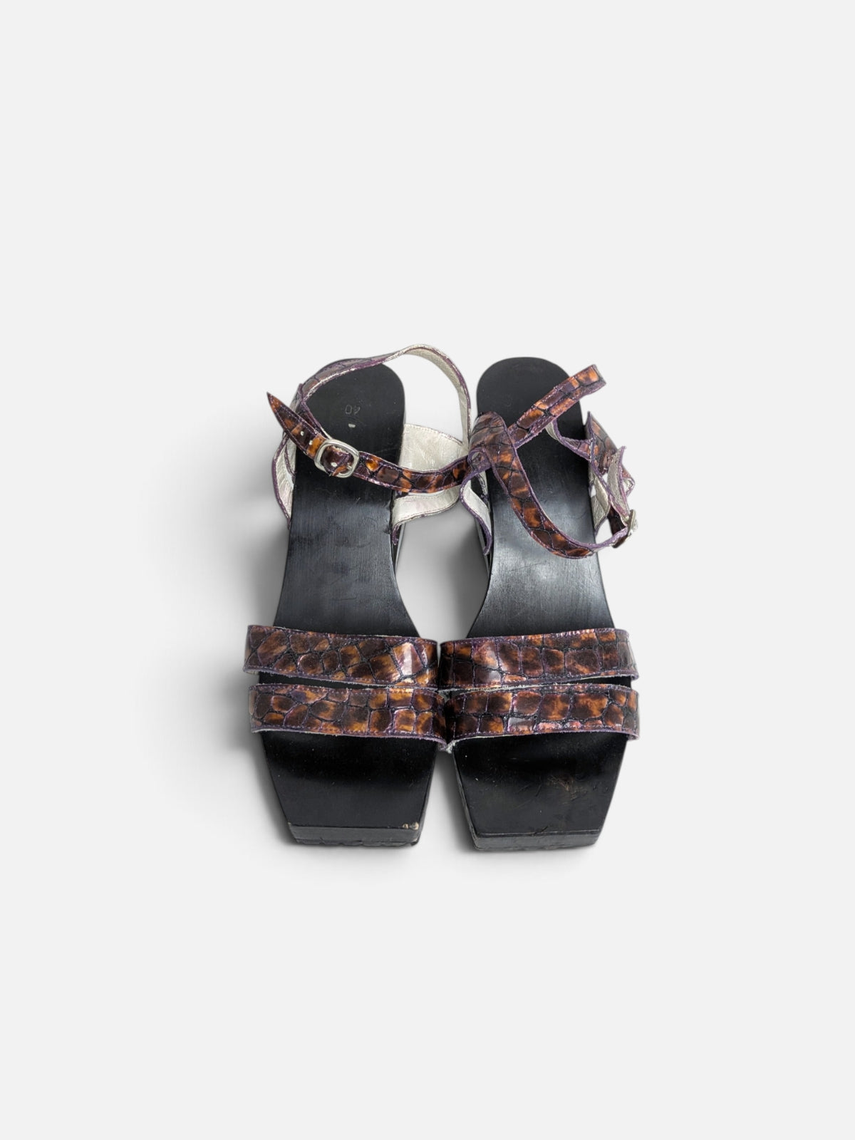 Retro futuristic sculptural heel sandals (90s)