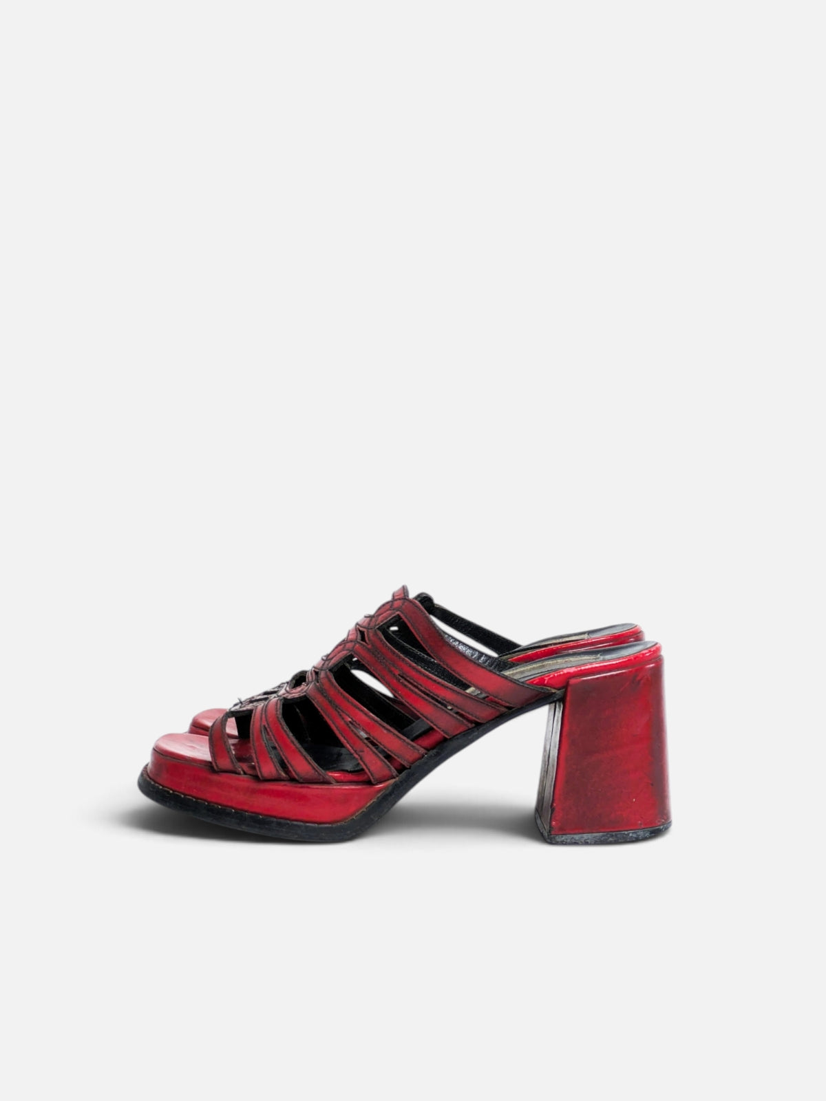 Guess block heel leather sandals (90s)