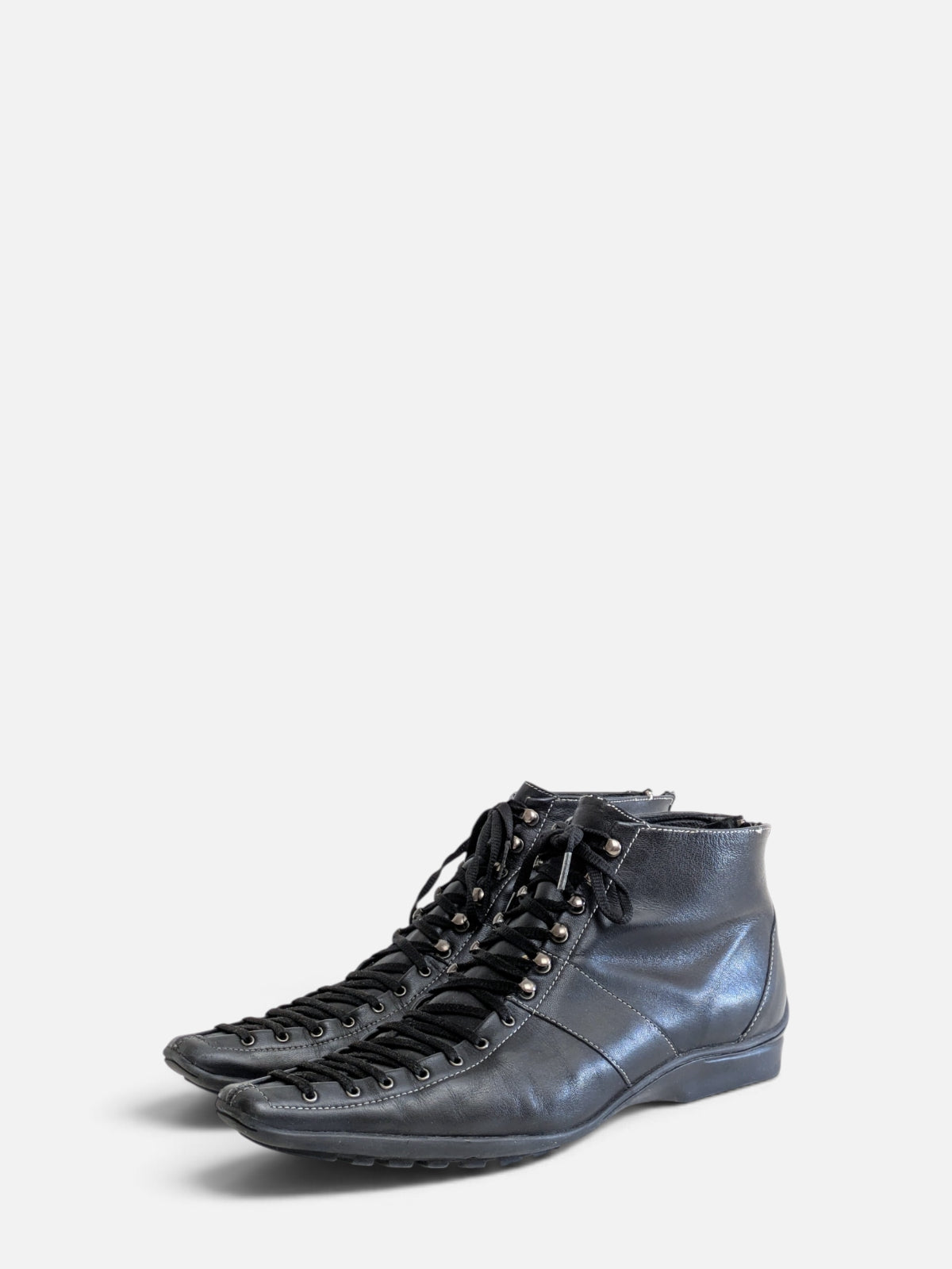 Lace-up pointy ankle boots (2000s)