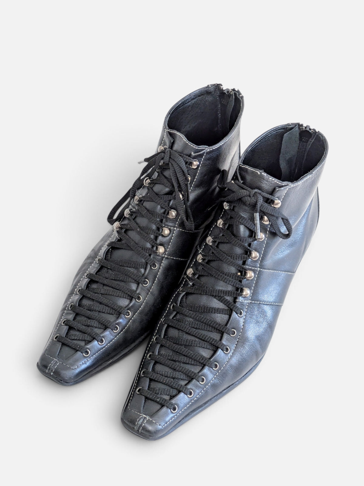 Lace-up pointy ankle boots (2000s)
