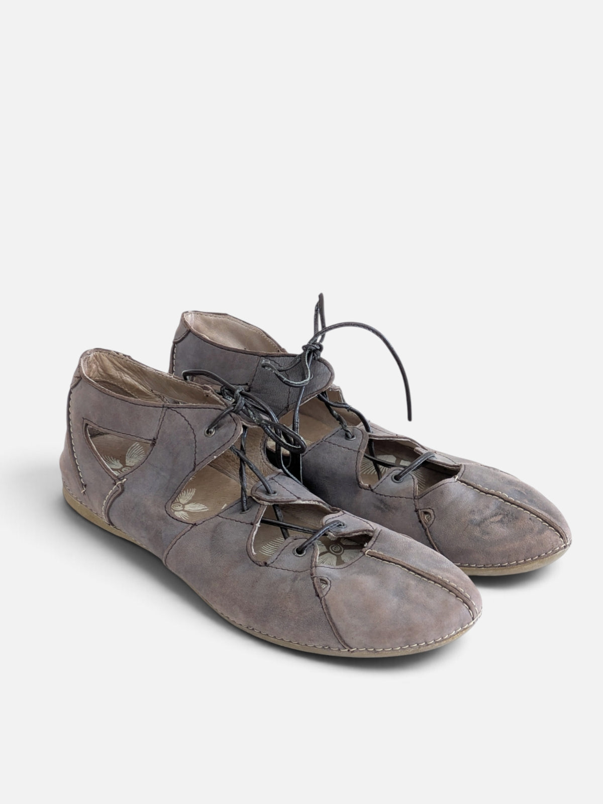 Japanese inspired lace up ballerina flats (2000s)