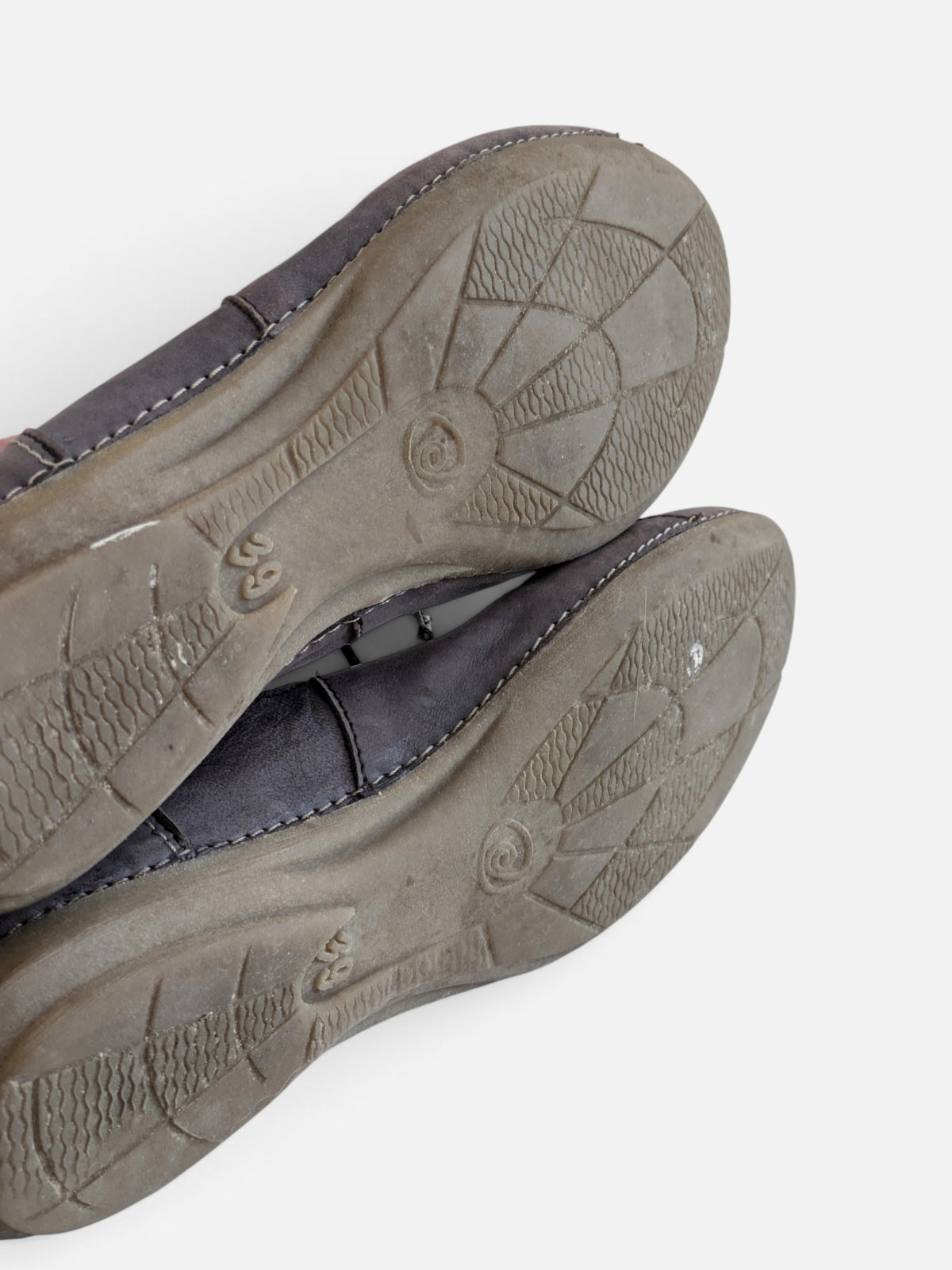 Japanese inspired lace up ballerina flats (2000s)