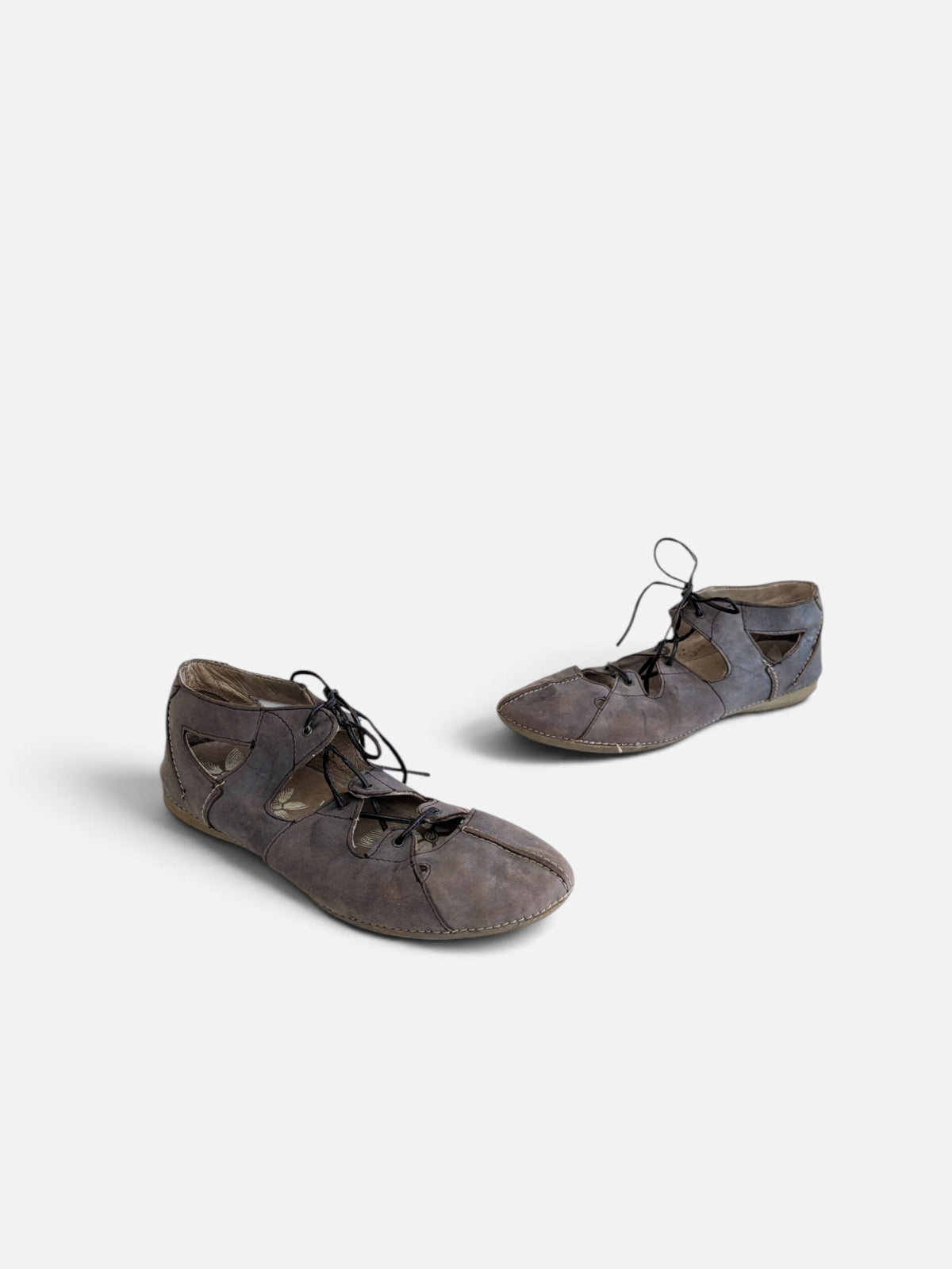 Japanese inspired lace up ballerina flats (2000s)