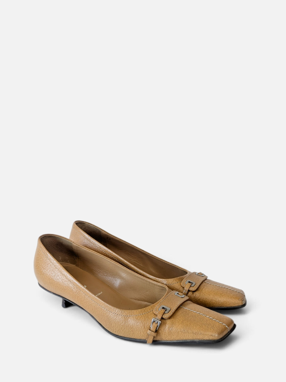 Prada camel leather kitten heels | angular toe (2000s)