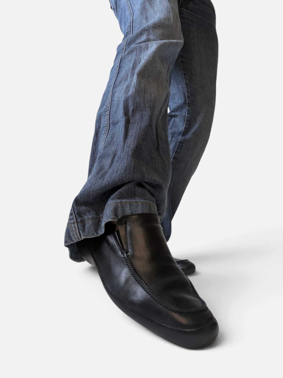 Gucci black leather loafers with striped heel pull (2000s)
