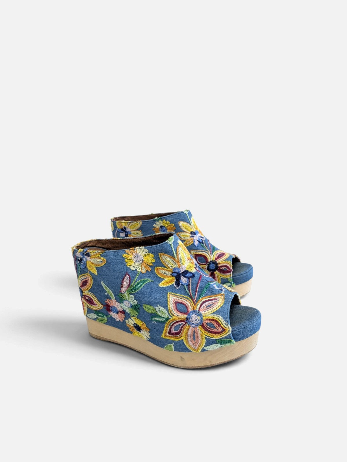 Jeffrey Campbell embroidered wedge clogs (90s)