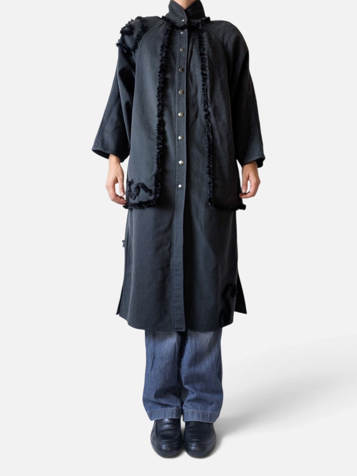 Grey wool coat with fringe trim detail (90s)