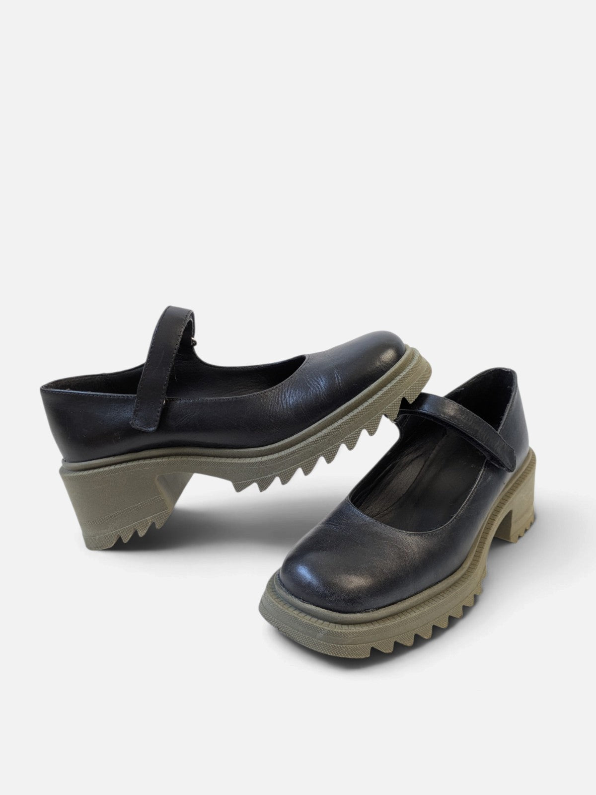 Mary Jane with truck sole (2000s)