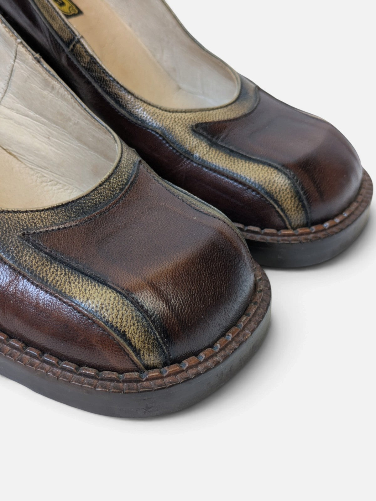 Two-tone block heel pumps (90s)