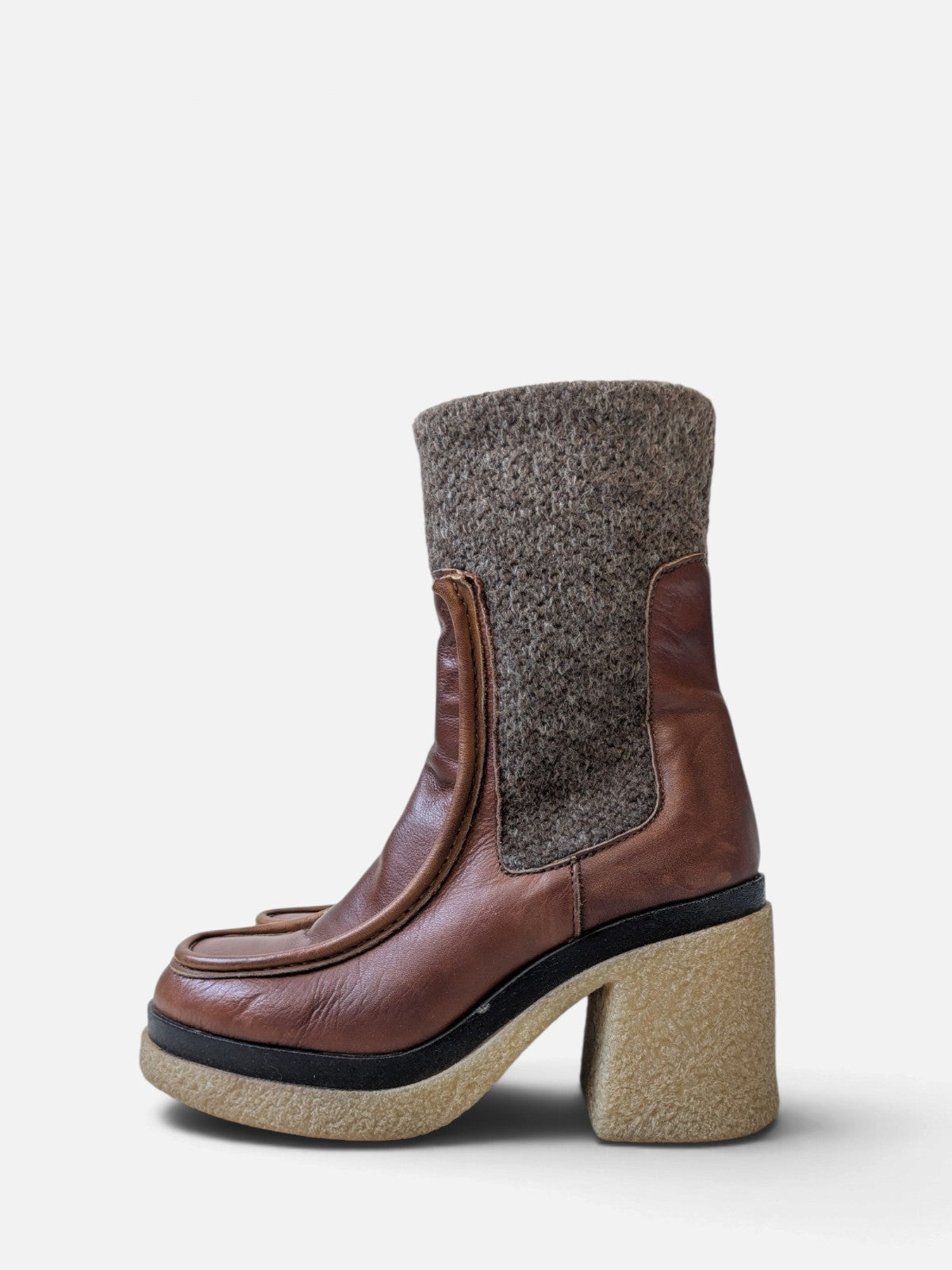 Leather and wool platform boots (90s)