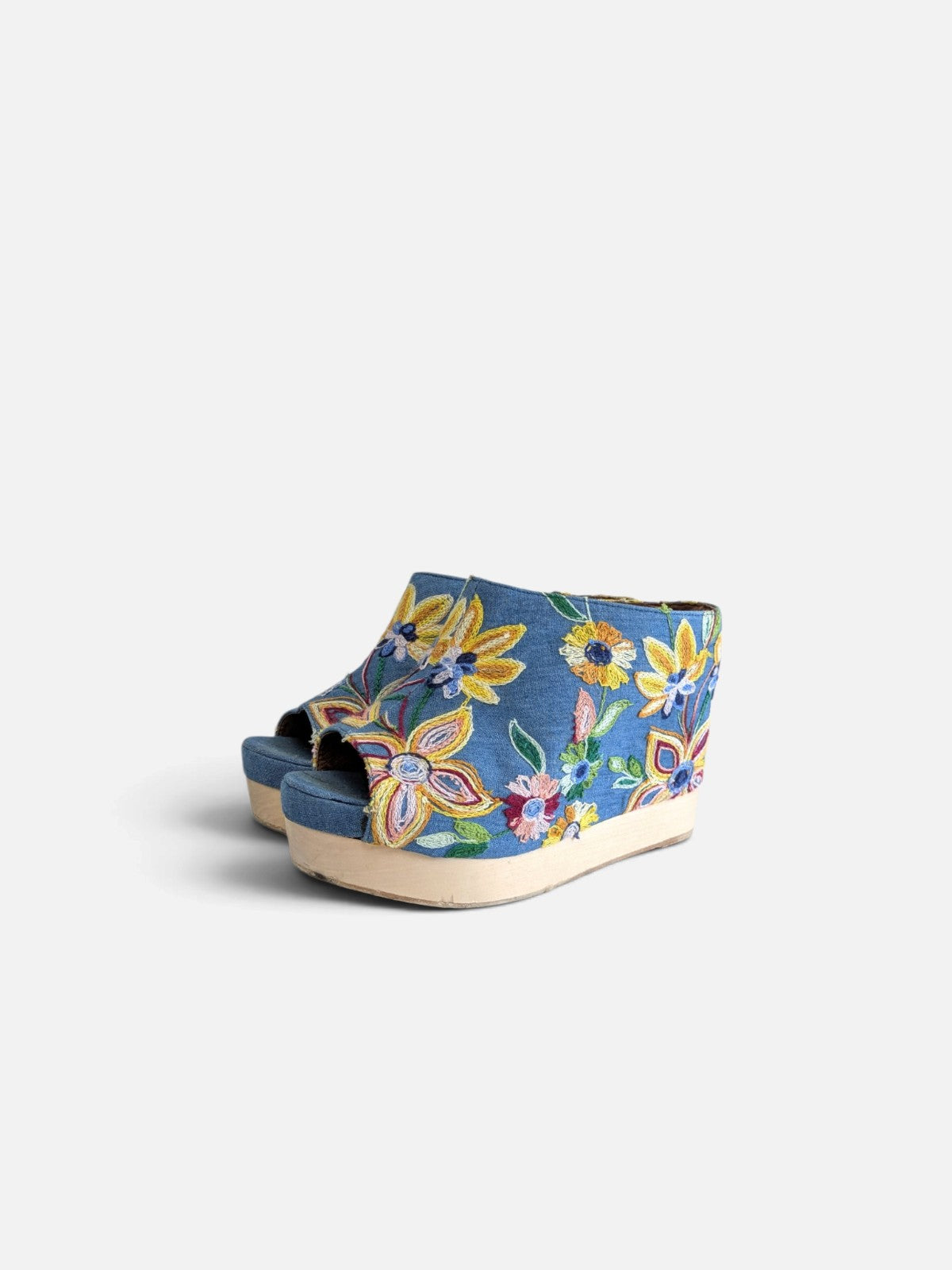 Jeffrey Campbell embroidered wedge clogs (90s)