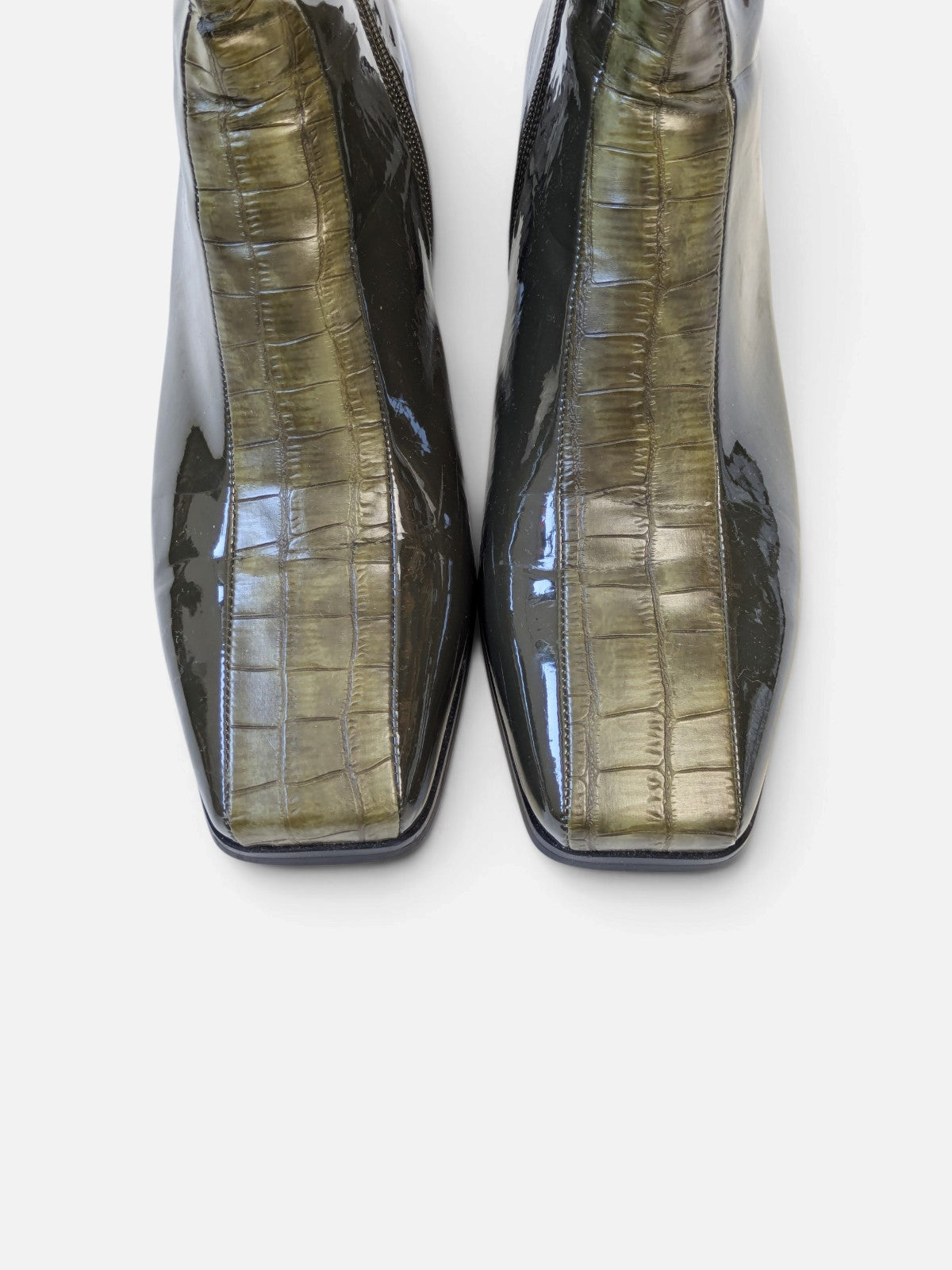 Glossy block heel ankle boots (2000s)