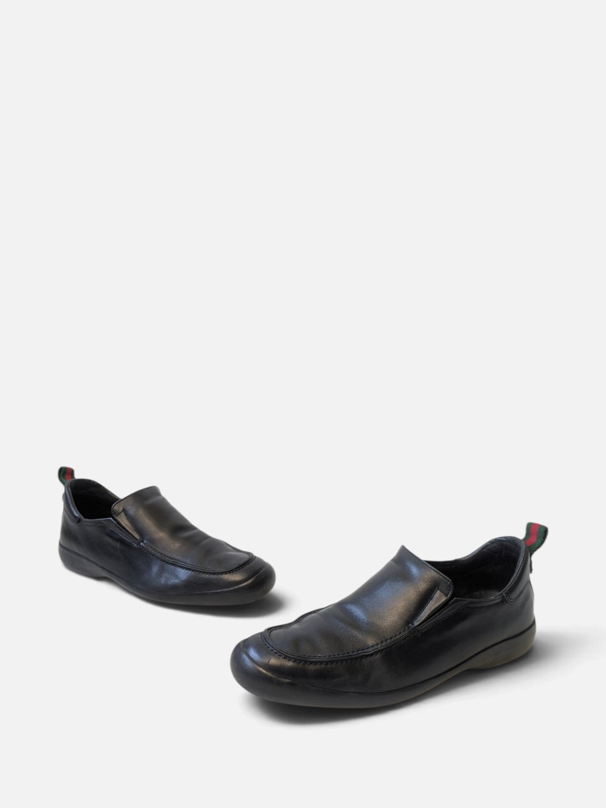 Gucci black leather loafers with striped heel pull (2000s)