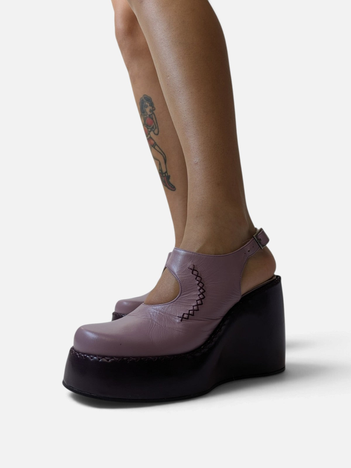 Lilac leather platform mary janes with purple contrast (90s)