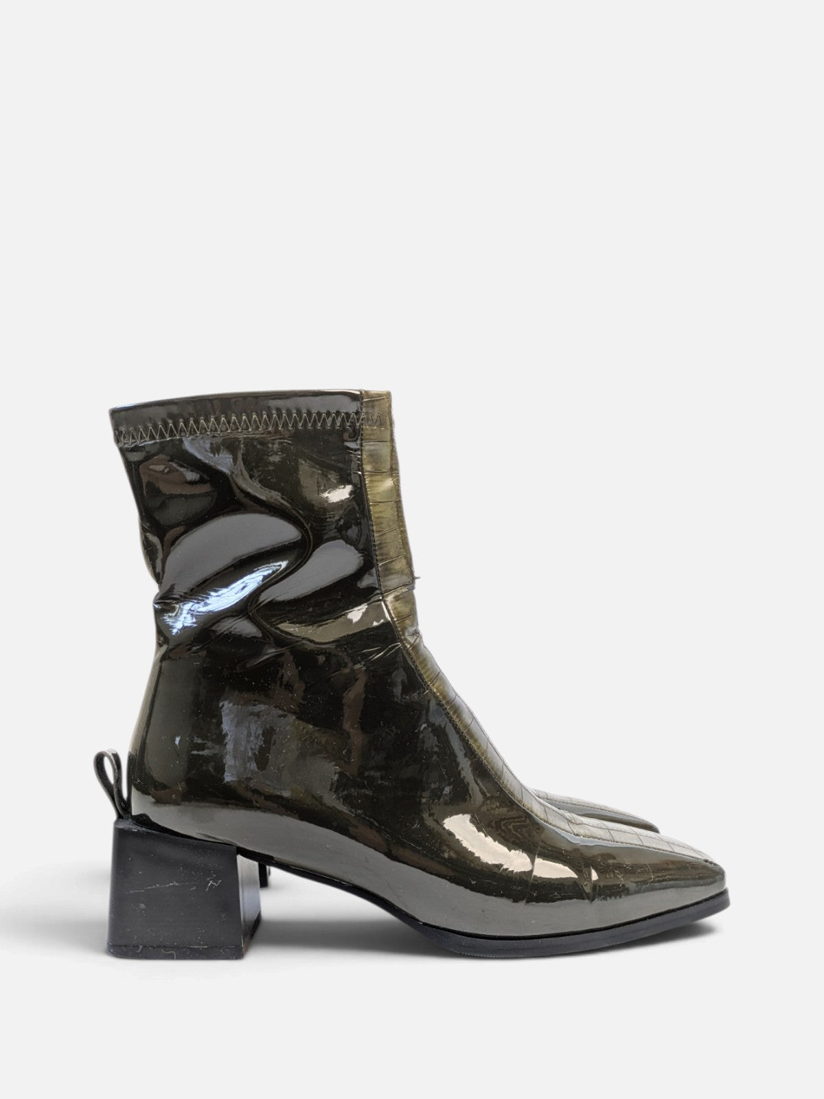 Glossy block heel ankle boots (2000s)