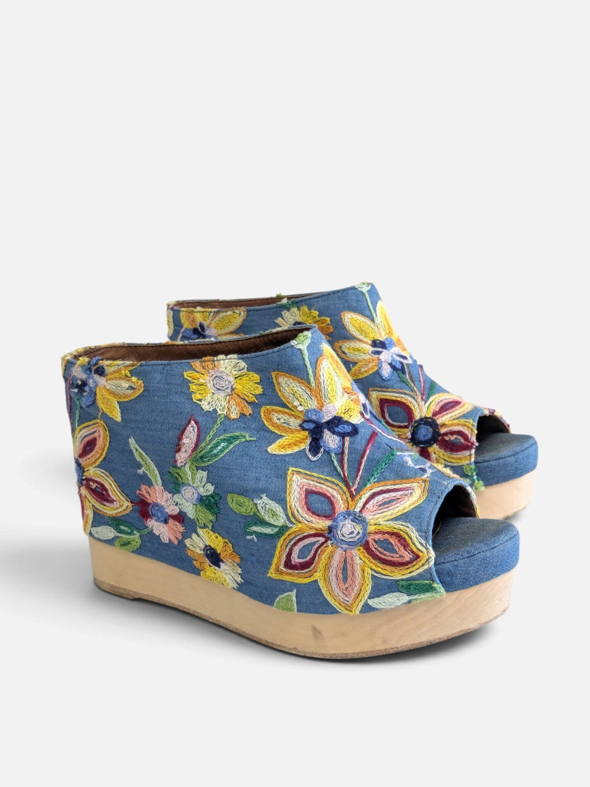 Jeffrey Campbell embroidered wedge clogs (90s)