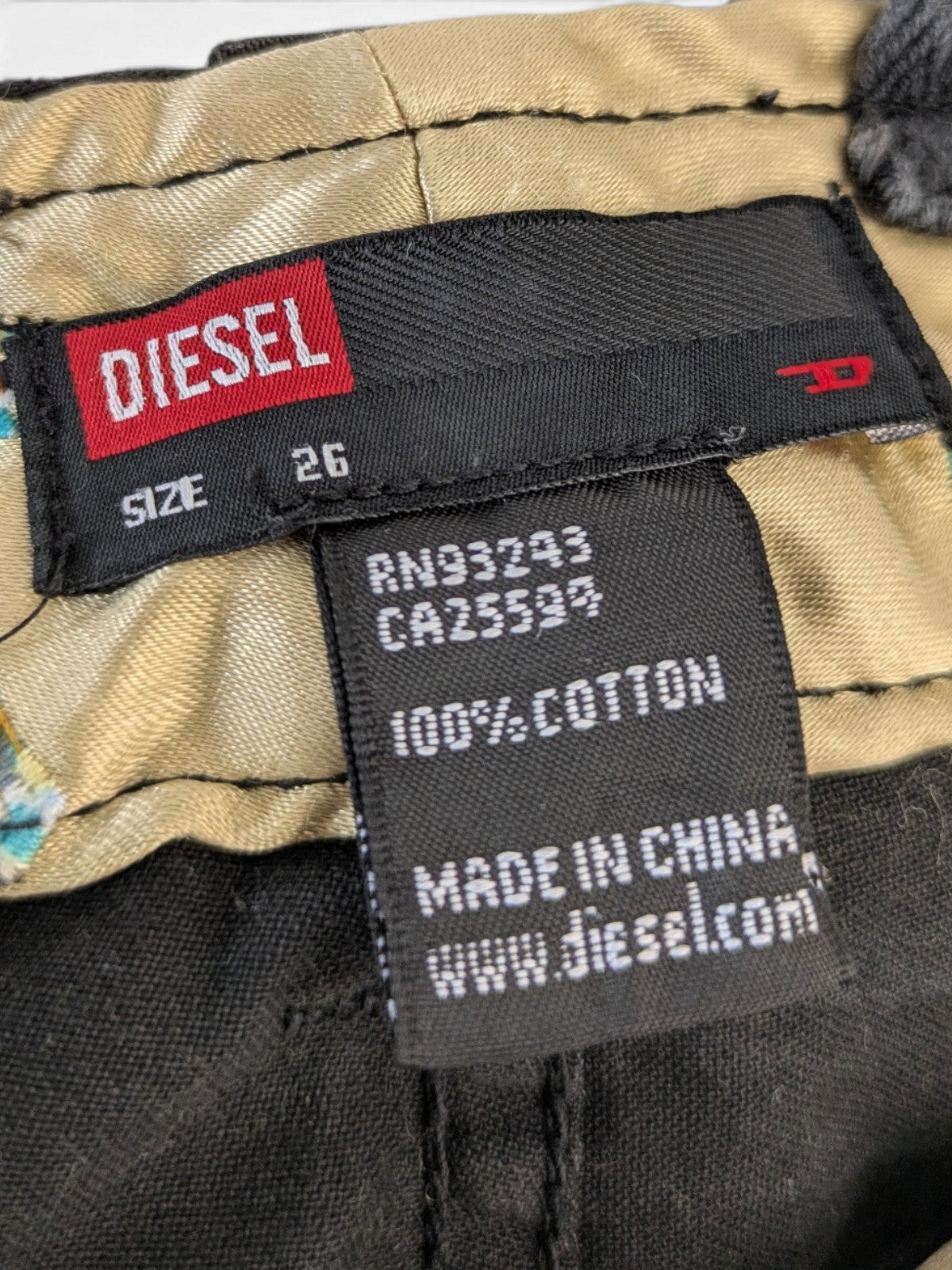 Diesel black cargo capri (2000s)