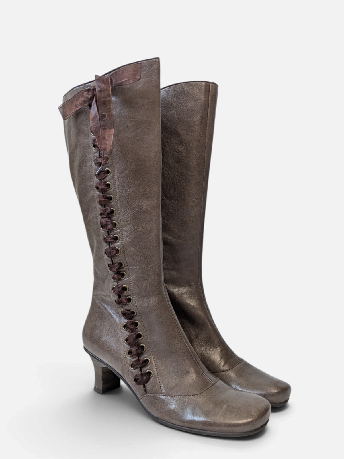 Victorian lace-up boots (2000s)