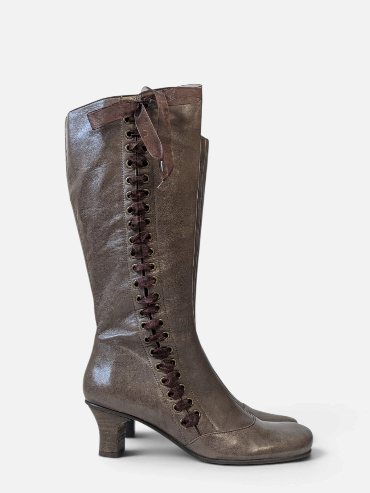 Victorian lace-up boots (2000s)