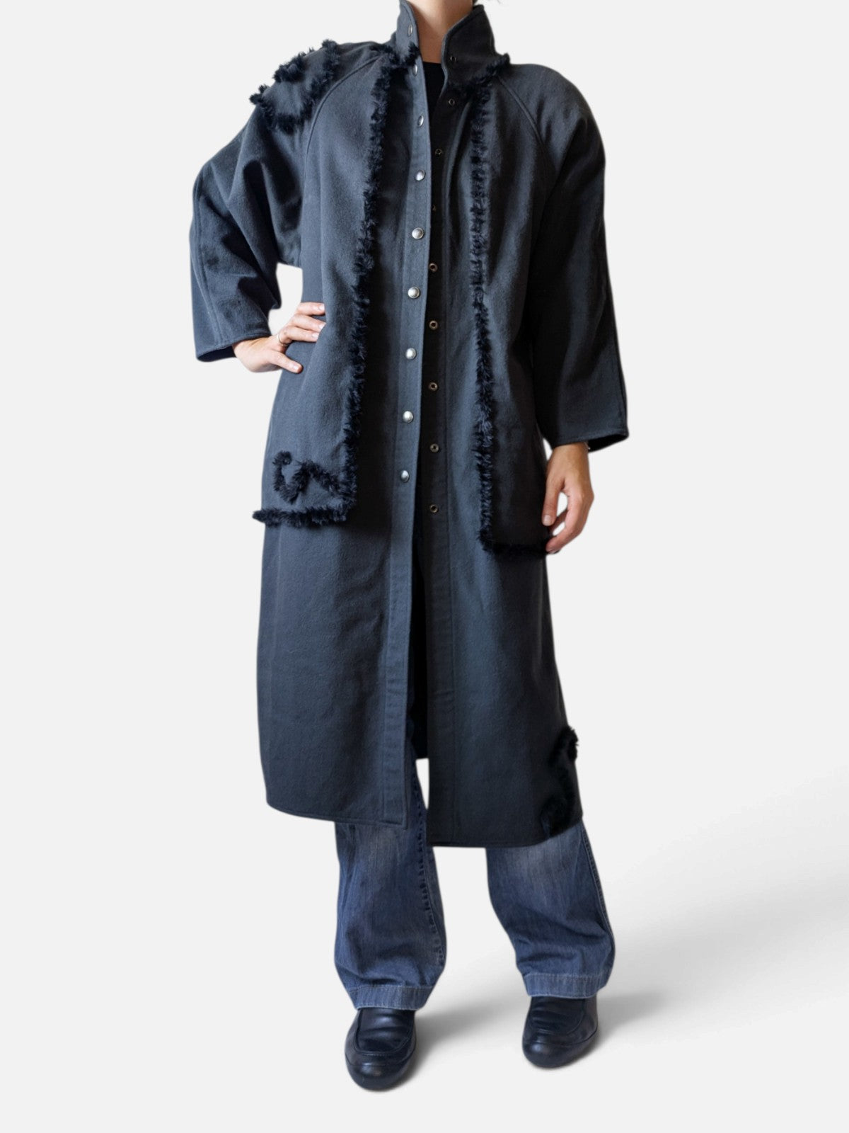 Grey wool coat with fringe trim detail (90s)