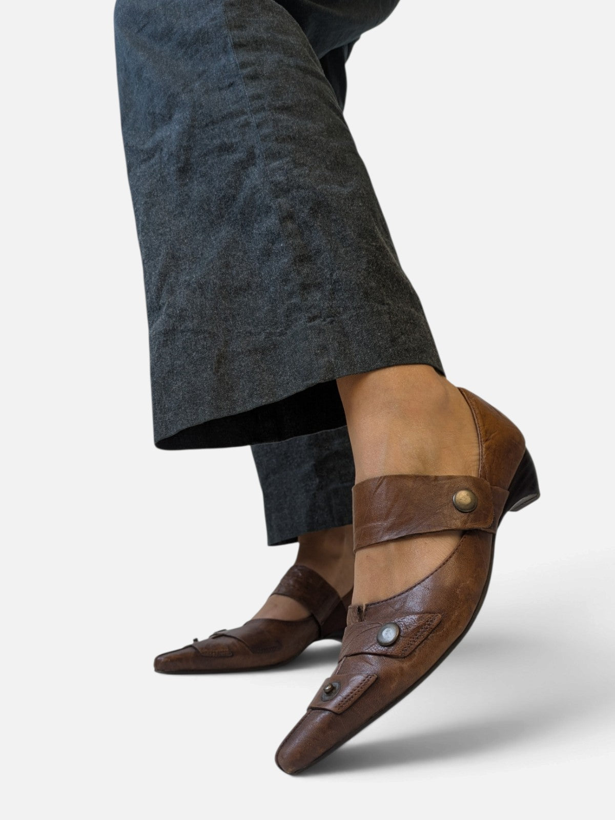 Pointed toe Mary Jane pumps (2000s)