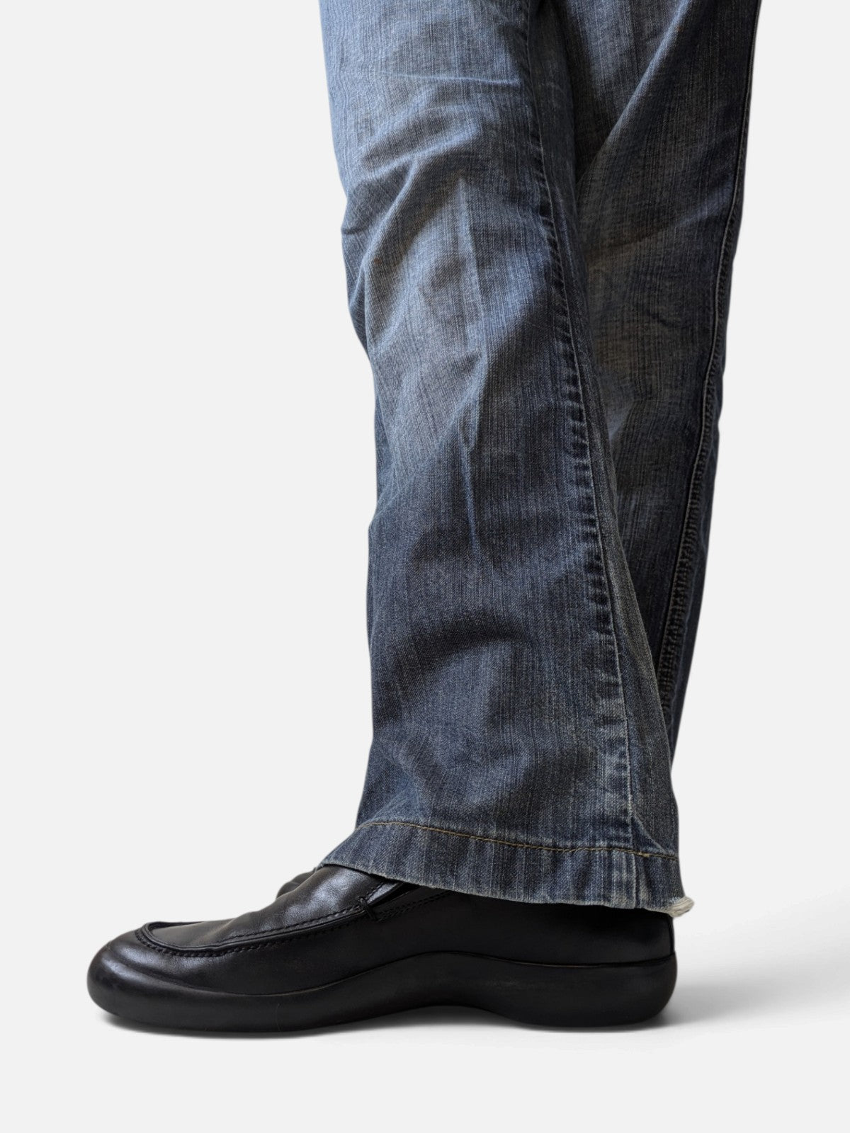 Gucci black leather loafers with striped heel pull (2000s)