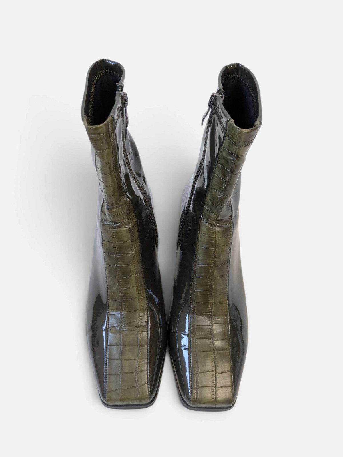 Glossy block heel ankle boots (2000s)