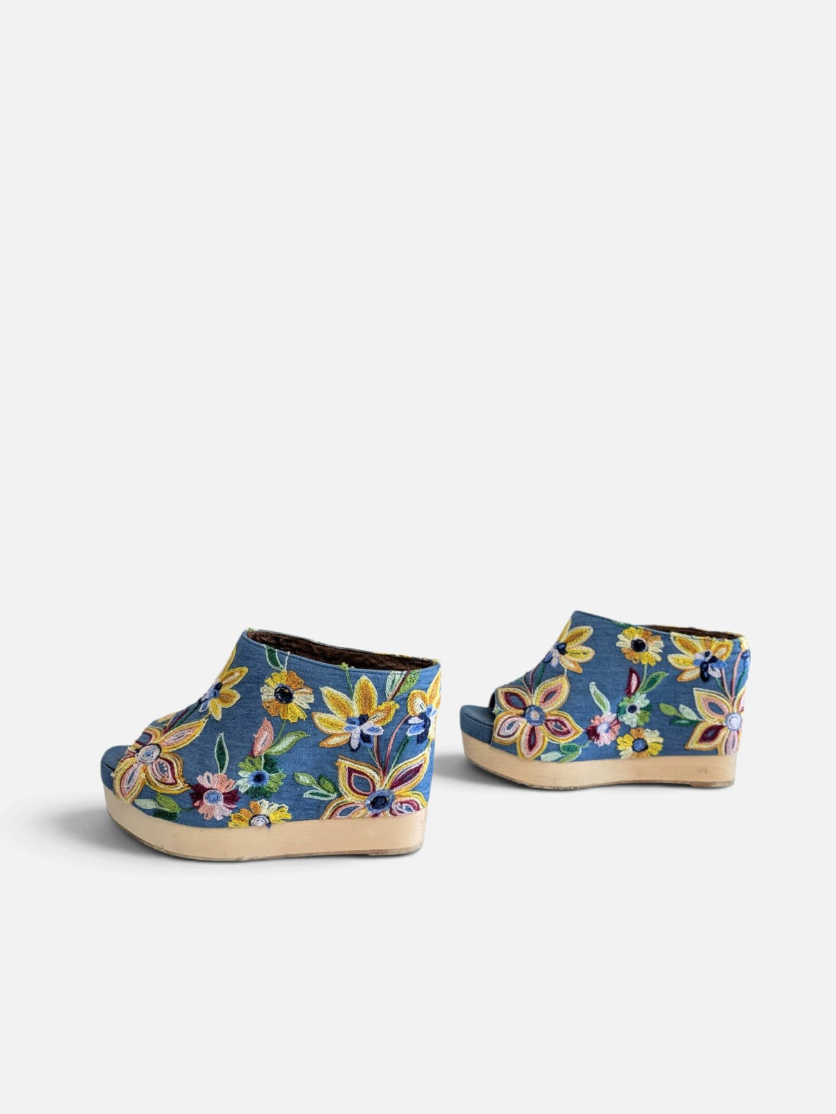 Jeffrey Campbell embroidered wedge clogs (90s)