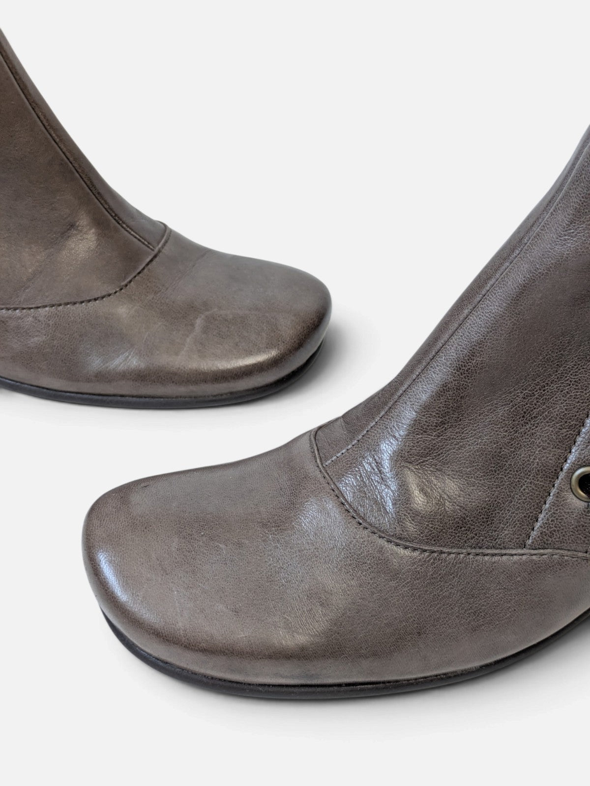 Victorian lace-up boots (2000s)