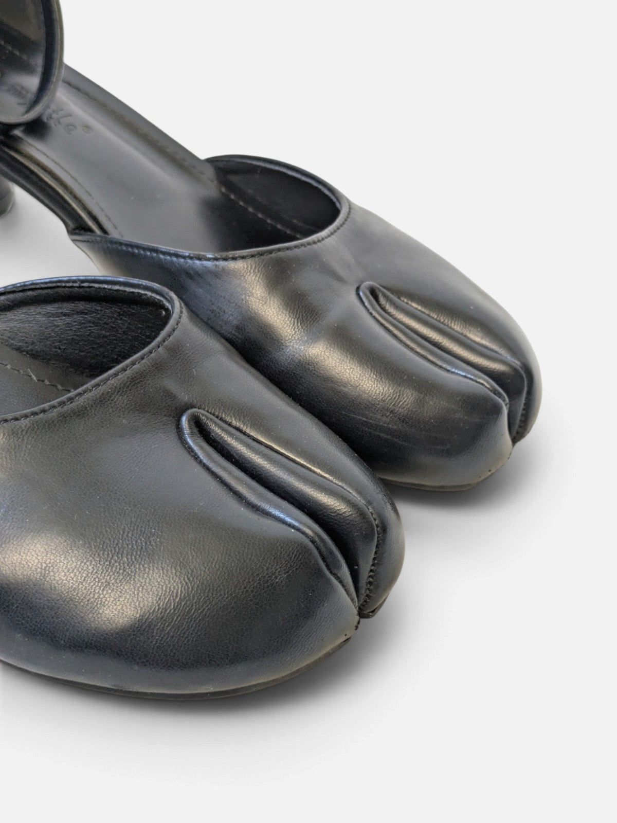 Tabi mary jane shoes with block heel